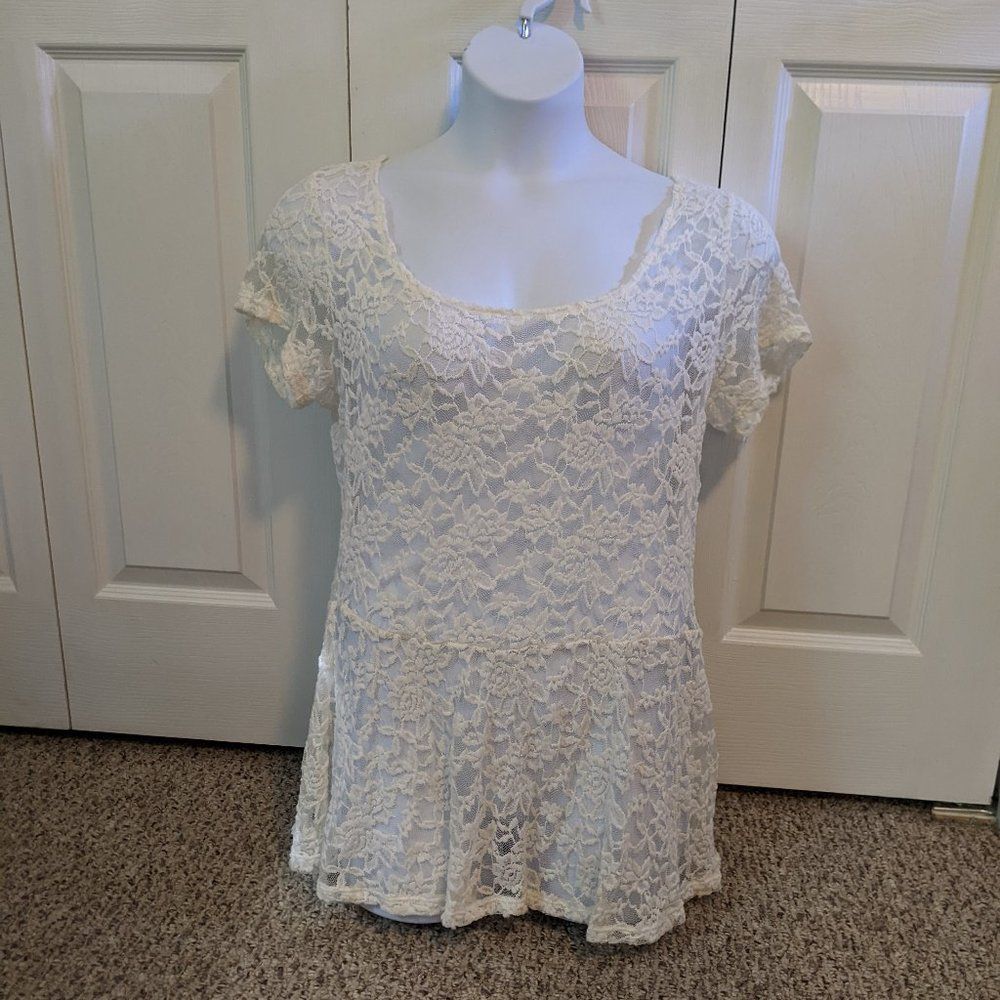 Torrid Ivory Lace Peplum Top - Size 0